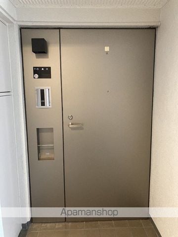 リバーシティ日東の玄関写真