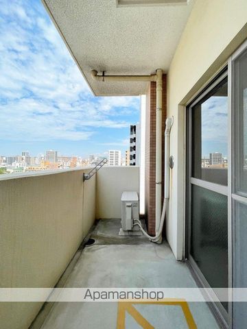 アンプルールベトンカルティエの内装写真