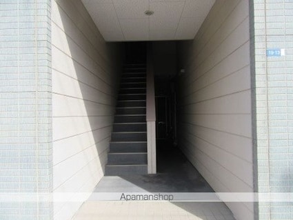 ハーモニー紫竹Ⅱ[2K/31.8m2]のエントランス1