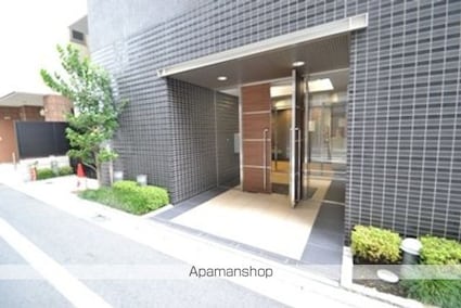 シャーメゾンステージ日野[1K/27m2]のエントランス