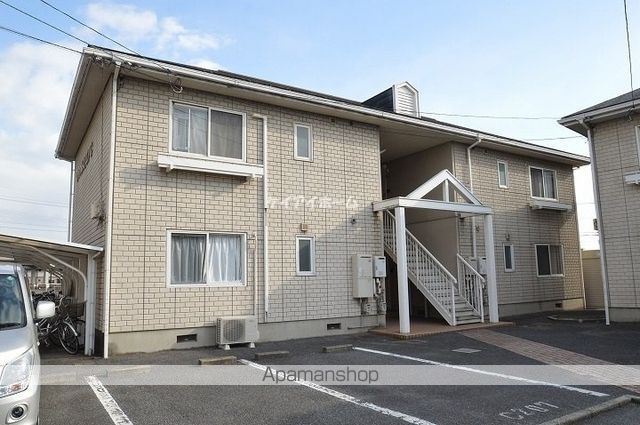 ロイヤルスクエア C