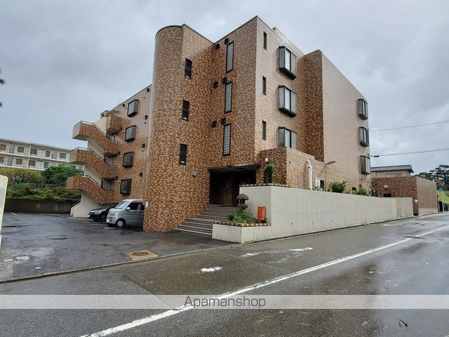 雅マンション龍城ヶ丘の外観写真