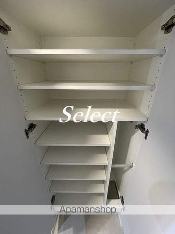 クラリッサ大通り公園の内装写真