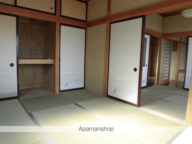 常磐線 四ツ倉駅 徒歩18分 2階建 築37年の内装写真