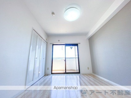 空港中央ビル[4LDK/78.48m2]の内装1