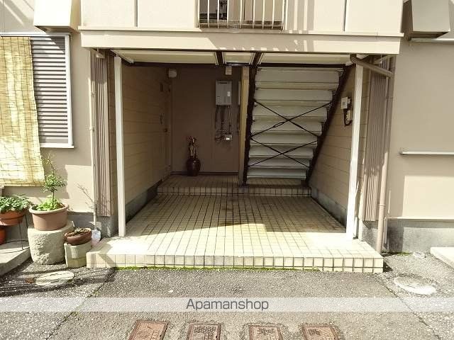 山崎ハイツの玄関写真
