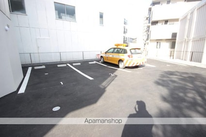 ｅＣｌｏｕｄ[1LDK/36m2]の駐車場