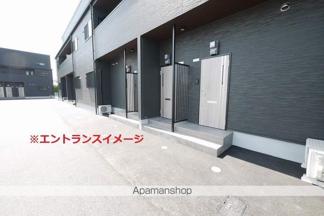 LUCIAS IIの玄関写真