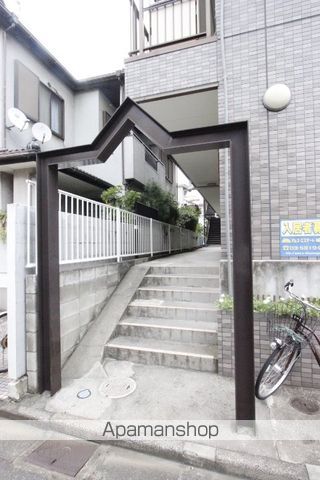 グレースKの玄関写真