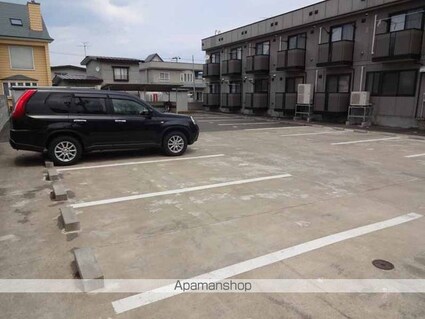 コンフォート松森[1K/26.71m2]の駐車場