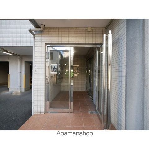 セゾンマツバの玄関写真