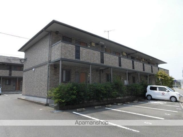 アンプルール B棟の外観写真