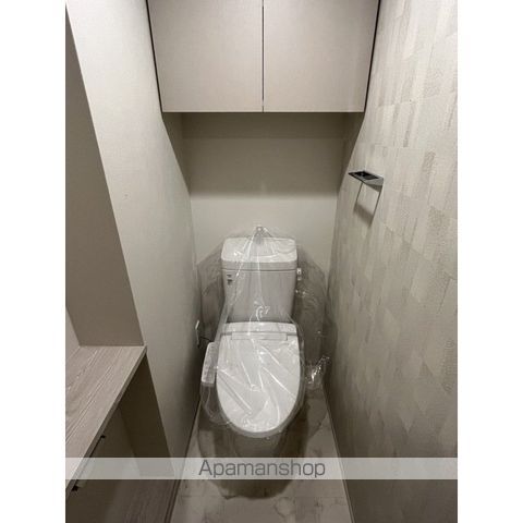 コンフォリア・リヴ北浜淡路町[1LDK/34.78m2]のトイレ