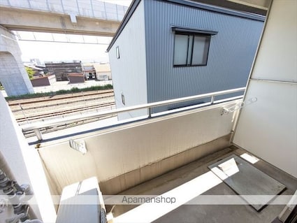 ＬＯＳ　ＢＯＮＯＳ[1R/32.42m2]のバルコニー