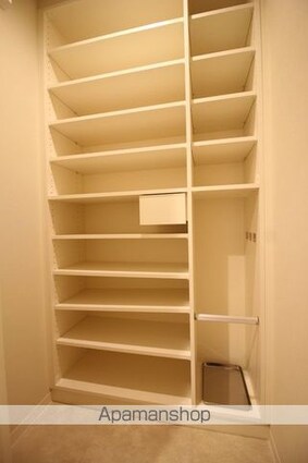 ロイヤルパークスＥＲ万代[1R/47.6m2]の内装4