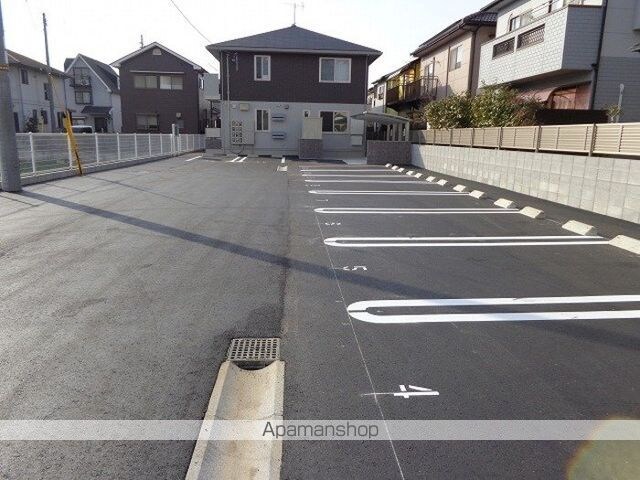シェルセオン[2LDK/64.89m2]の駐車場