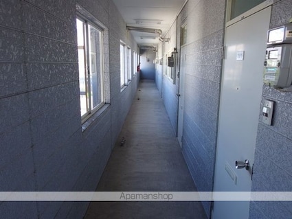 グリーンハウス[事務所/44.72m2]の共用部1