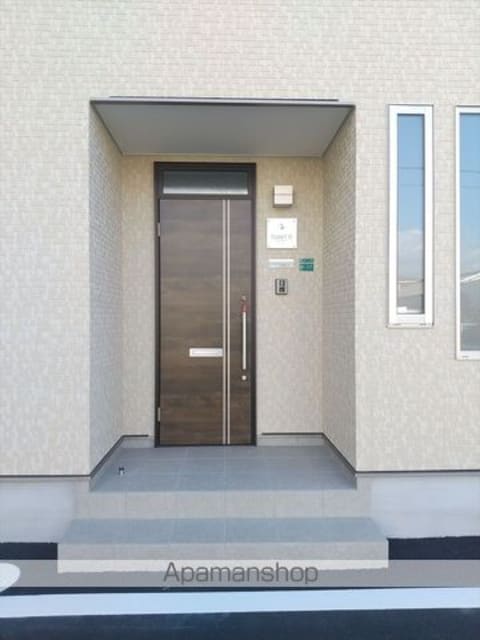和歌山県和歌山市関戸３丁目[3LDK/98.7m2]のエントランス2