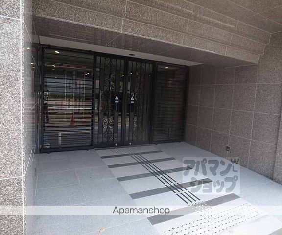 パインフィールド東野の玄関写真