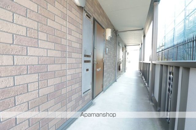 メゾンMBの玄関写真