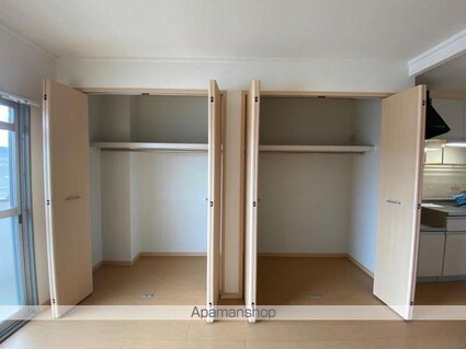 ロイヤル泉[2LDK/55.39m2]の収納