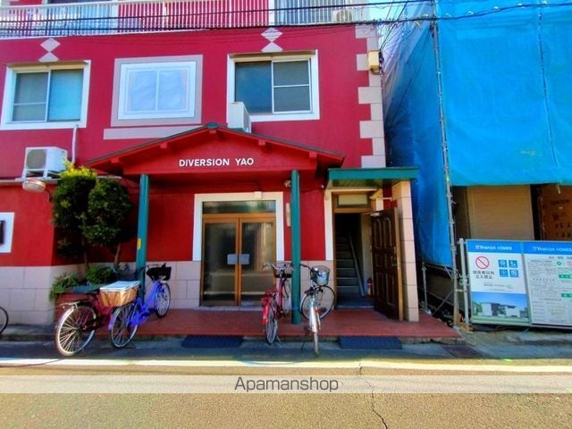 ディバージョン八尾の玄関写真