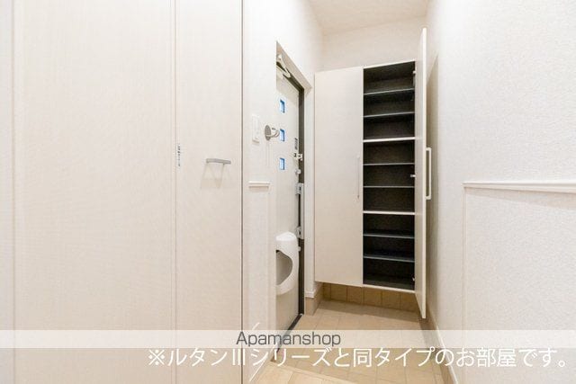 ラヴィアンローズの内装写真