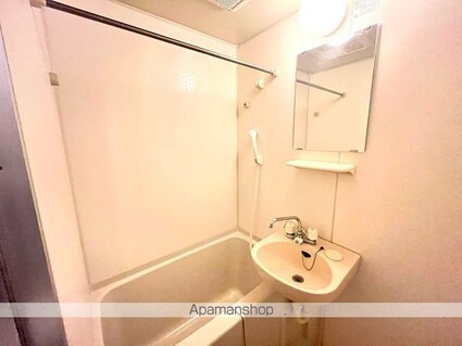 レオパレスＳＵＮＲＩＳＥ　５７[1K/23.18m2]のバス2