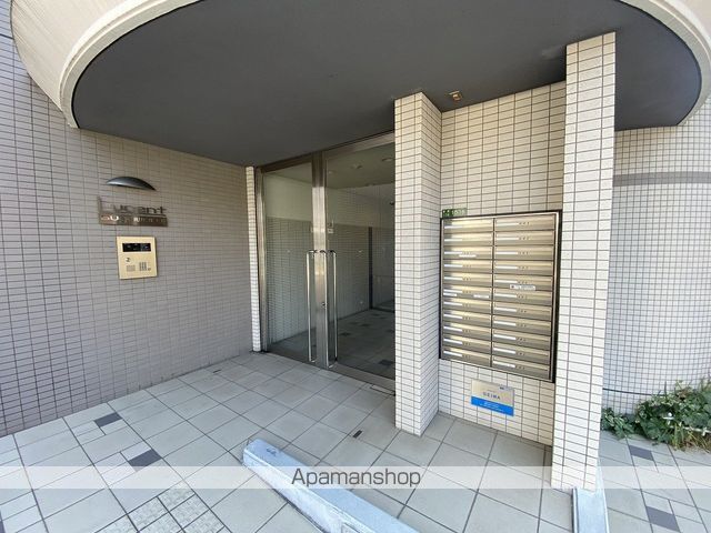 ルーセント菅原の玄関写真