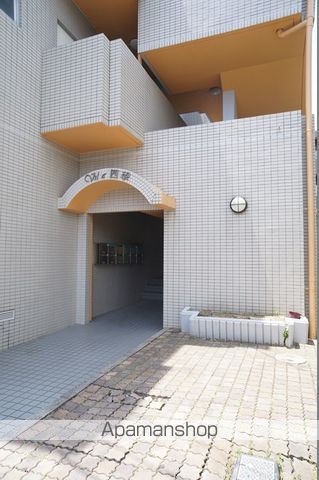 ビラ四季の玄関写真