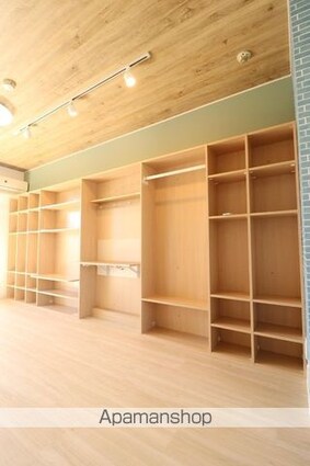 コンフォール[1LDK/40.07m2]の収納