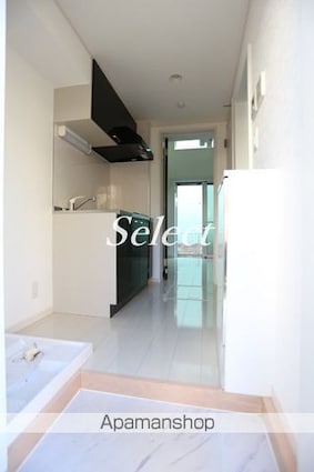 神奈川県横浜市金沢区六浦東１丁目[1K/16.66m2]の玄関