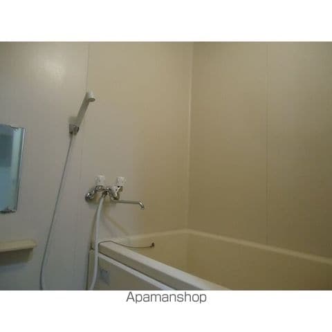 グランドハイツ原 A棟の内装写真