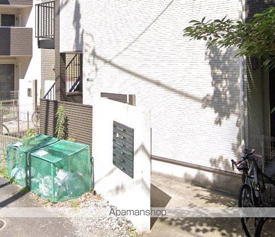 プロシード追浜の玄関写真
