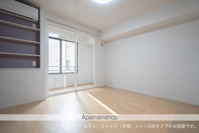 レガリア医学部前の内装写真