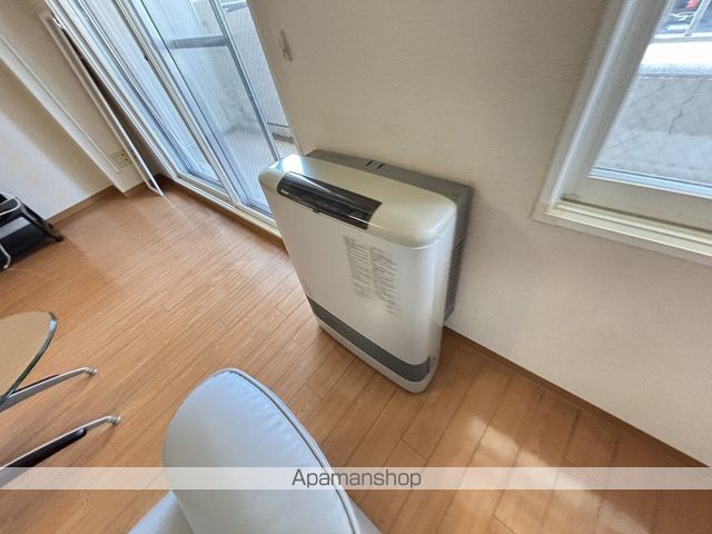 ロイヤルシティ参番館若松町の内装写真
