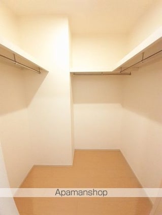 レ・セーナ　Ａ[1R/32.94m2]の収納