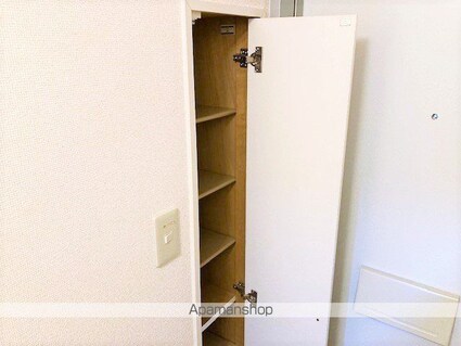 レオパレスティール[1K/23.71m2]の玄関