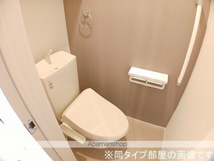 メゾンラテ稲葉[1LDK/51.09m2]のトイレ