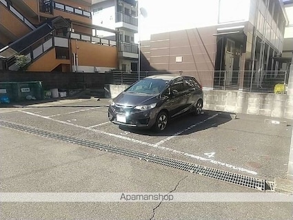 レオパレスハビタＡ[1K/20.28m2]の駐車場1