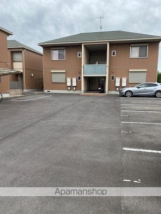 ディアス松縄Ｂ棟[1LDK/52.9m2]の駐車場