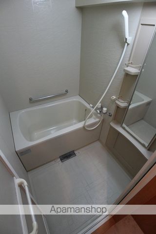 レジディア博多駅南の内装写真