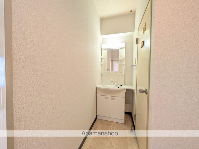 マンションパレロワイヤルの内装写真