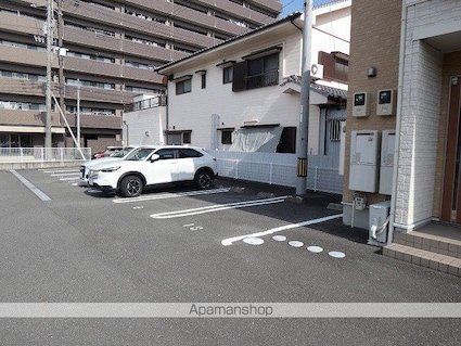 ソレイユ北日吉[1K/31.57m2]の駐車場