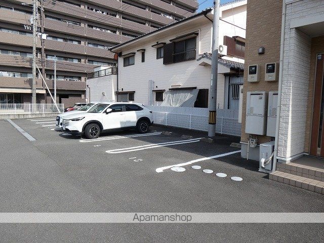 ソレイユ北日吉[1K/31.57m2]の駐車場