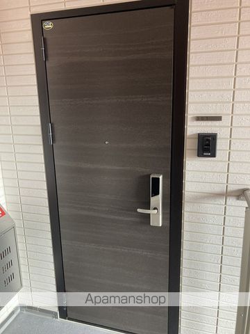 DーROOM川端町の玄関写真