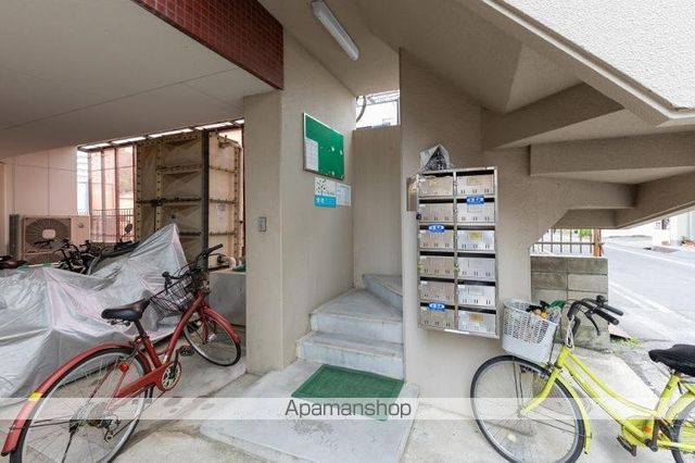 コーポ松岡の玄関写真