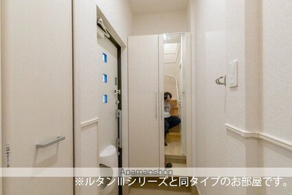 東京都青梅市今寺５丁目[2LDK/66.02m2]の玄関
