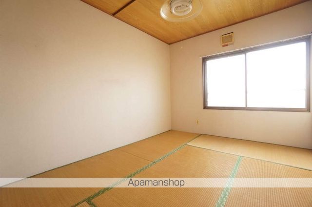 大場ハイツ2号棟の内装写真