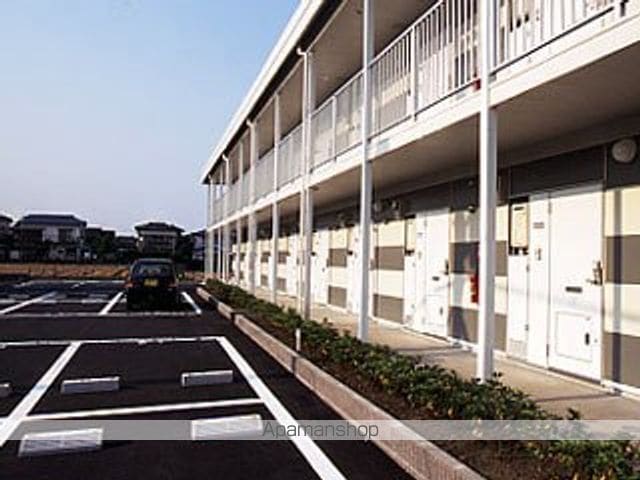 レオパレス三秀Cの玄関写真